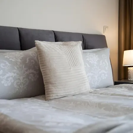 Designer - Breakfast - Free Parking Daire